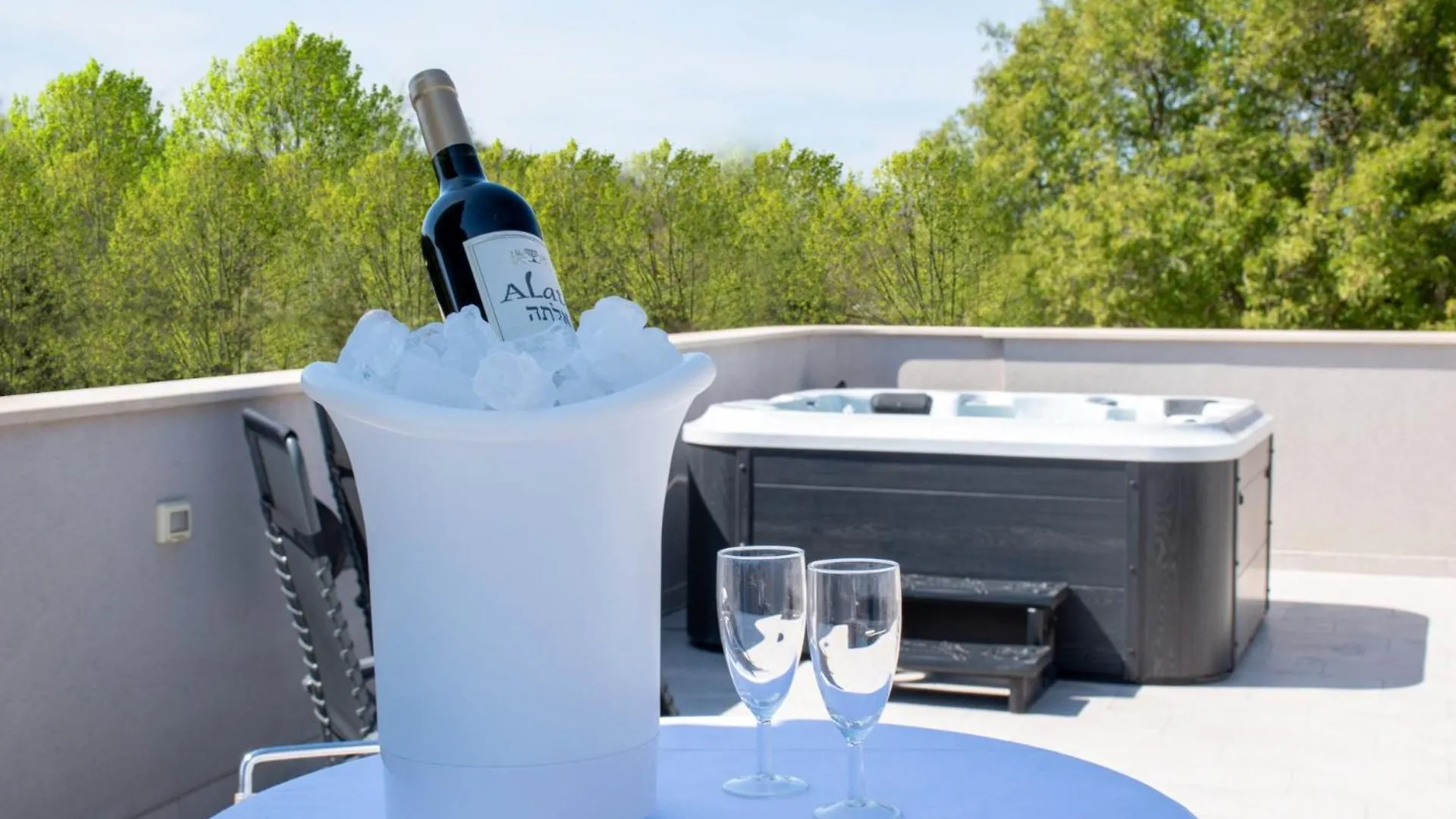 Ferienhaus Ivana Mit Jacuzzi In Pula,Istrien 0*, Pola